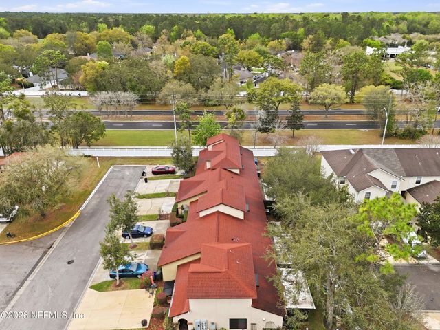 305 REDWOOD Lane, St. Johns, FL 32259