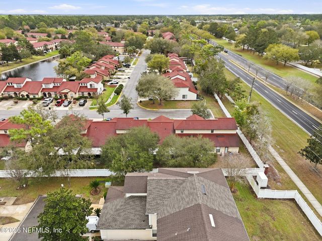 305 REDWOOD Lane, St. Johns, FL 32259