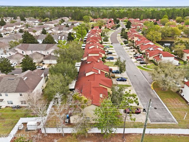 305 REDWOOD Lane, St. Johns, FL 32259