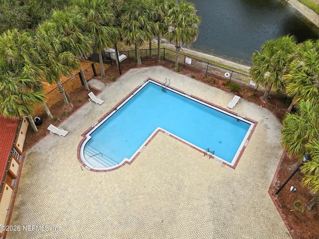 305 REDWOOD Lane, St. Johns, FL 32259