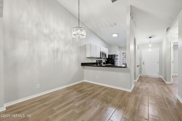 305 REDWOOD Lane, St. Johns, FL 32259