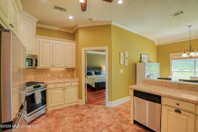 125 Baileys Ridge Circle, Clinton, MS 39056