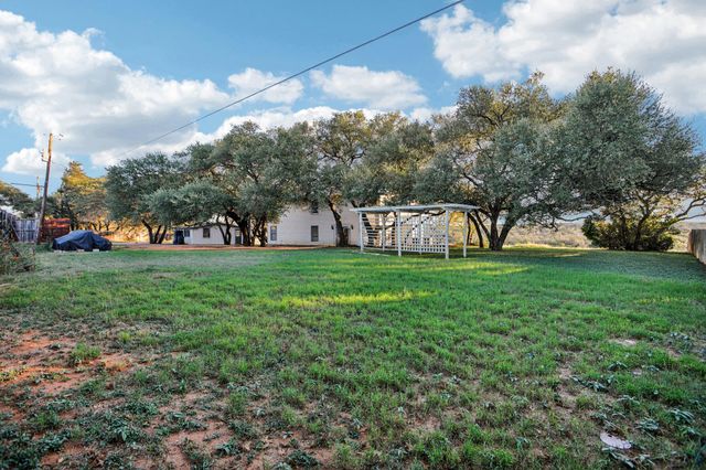 24333 Pedernales Cliff TRL, Spicewood, TX 78669