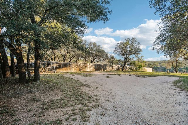24333 Pedernales Cliff TRL, Spicewood, TX 78669