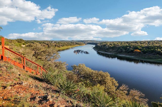 24333 Pedernales Cliff TRL, Spicewood, TX 78669