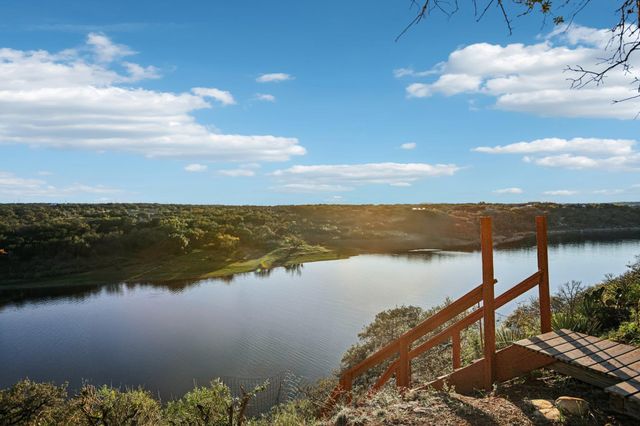 24333 Pedernales Cliff TRL, Spicewood, TX 78669