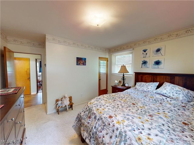 2068 Green Road, Madison, OH 44057