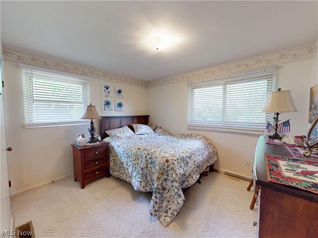 2068 Green Road, Madison, OH 44057