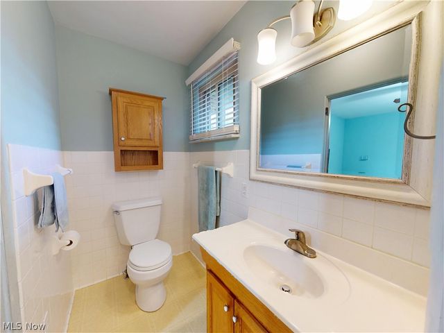 2068 Green Road, Madison, OH 44057
