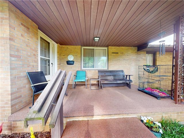 2068 Green Road, Madison, OH 44057