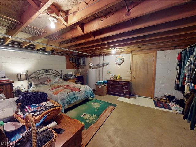 2068 Green Road, Madison, OH 44057