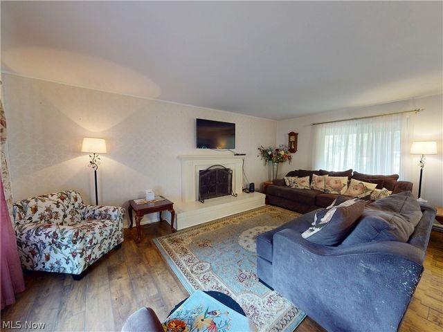 2068 Green Road, Madison, OH 44057