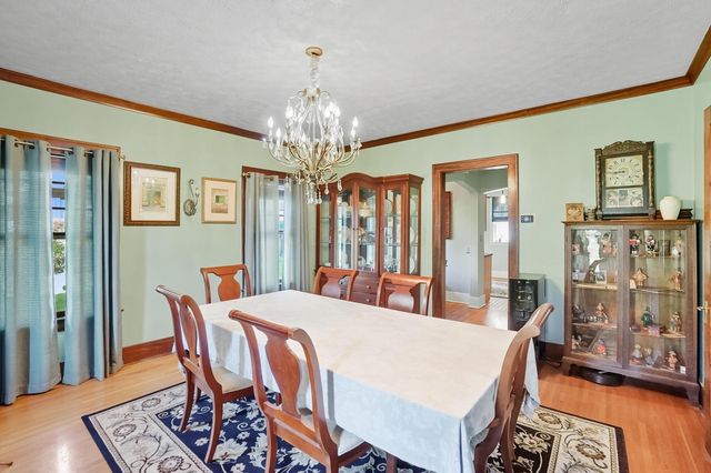 2002 N Fountain Boulevard, Springfield, OH 45504