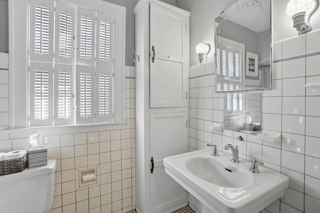 2002 N Fountain Boulevard, Springfield, OH 45504