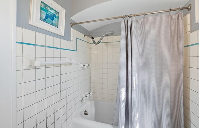 2002 N Fountain Boulevard, Springfield, OH 45504