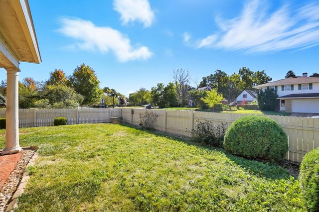 2002 N Fountain Boulevard, Springfield, OH 45504