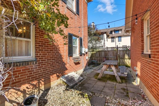 2002 N Fountain Boulevard, Springfield, OH 45504