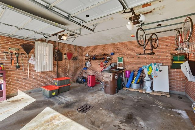 2002 N Fountain Boulevard, Springfield, OH 45504