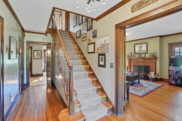 2002 N Fountain Boulevard, Springfield, OH 45504