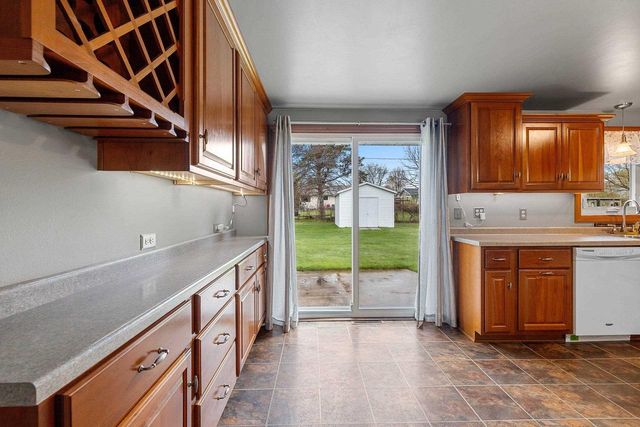 1281 ALICE DRIVE, Green Bay, WI 54304