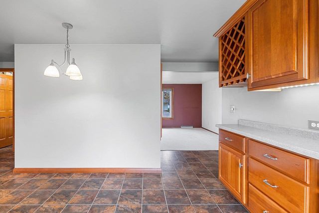 1281 ALICE DRIVE, Green Bay, WI 54304
