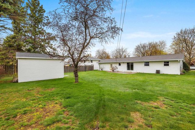 1281 ALICE DRIVE, Green Bay, WI 54304