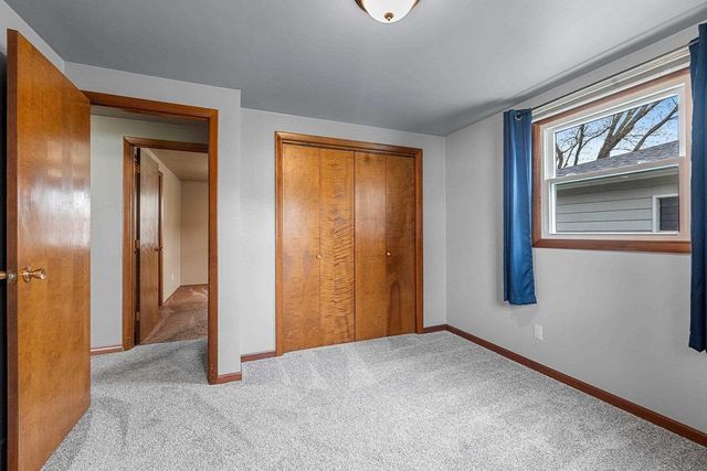 1281 ALICE DRIVE, Green Bay, WI 54304