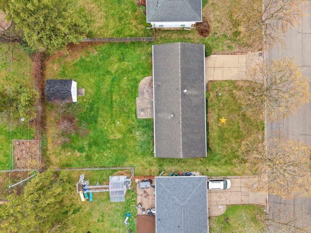1281 ALICE DRIVE, Green Bay, WI 54304