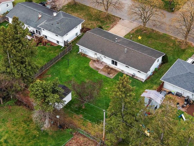 1281 ALICE DRIVE, Green Bay, WI 54304