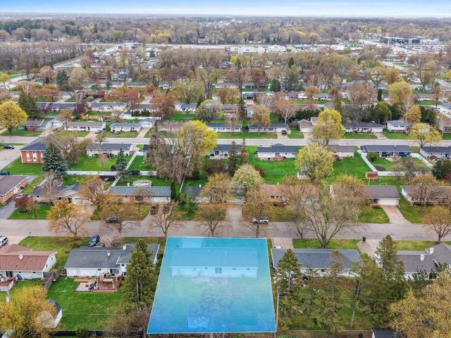 1281 ALICE DRIVE, Green Bay, WI 54304