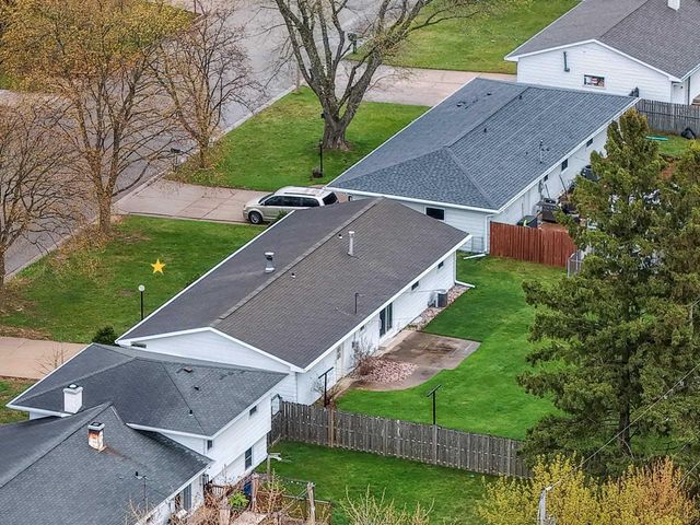 1281 ALICE DRIVE, Green Bay, WI 54304