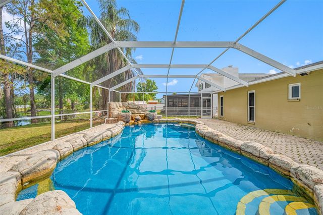 4448 RANCHWOOD LANE, Tampa, FL 33624