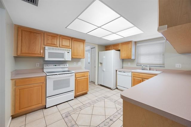 4448 RANCHWOOD LANE, Tampa, FL 33624