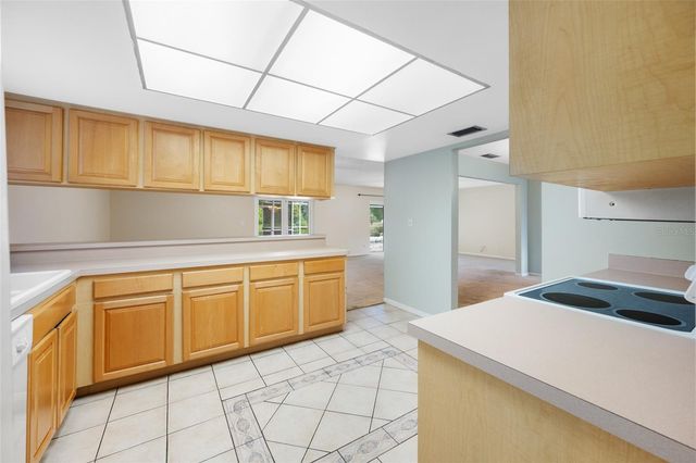 4448 RANCHWOOD LANE, Tampa, FL 33624