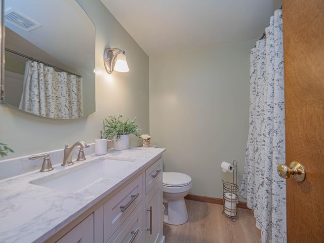 6534 S 63 BUSINESS HIGHWAY, Moberly, MO 65270