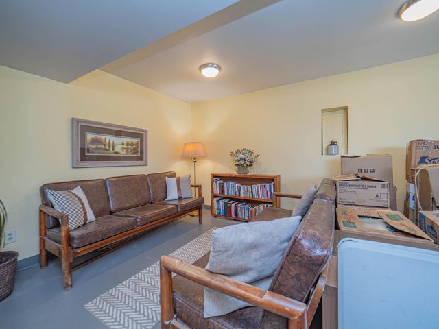 6534 S 63 BUSINESS HIGHWAY, Moberly, MO 65270