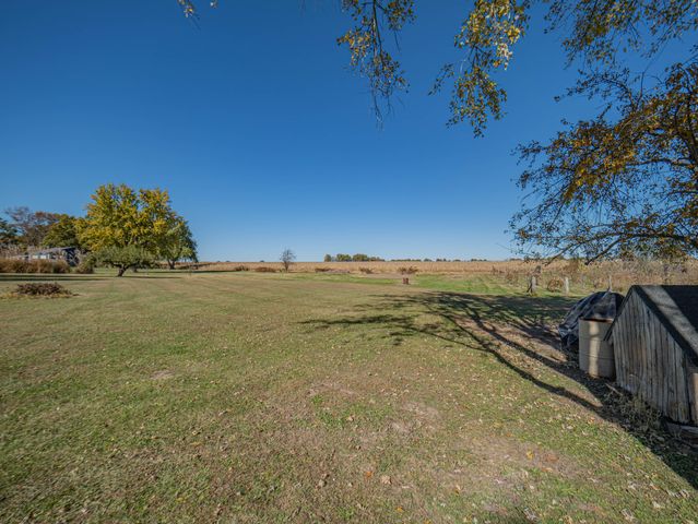 6534 S 63 BUSINESS HIGHWAY, Moberly, MO 65270