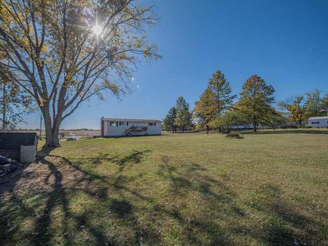 6534 S 63 BUSINESS HIGHWAY, Moberly, MO 65270