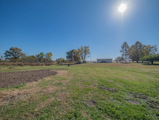 6534 S 63 BUSINESS HIGHWAY, Moberly, MO 65270