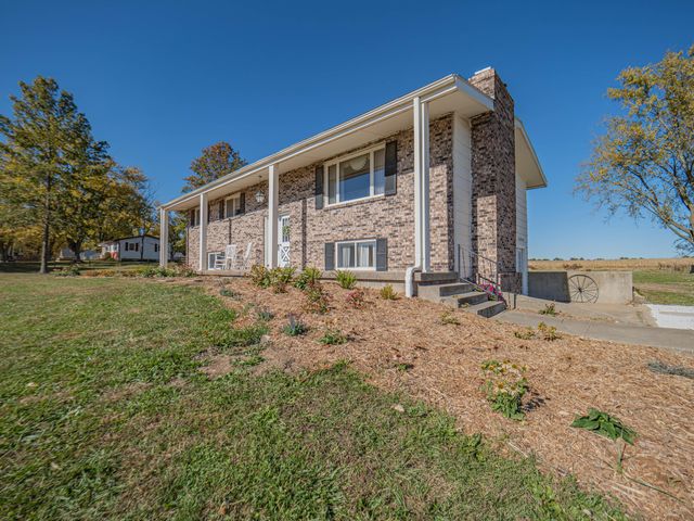 6534 S 63 BUSINESS HIGHWAY, Moberly, MO 65270