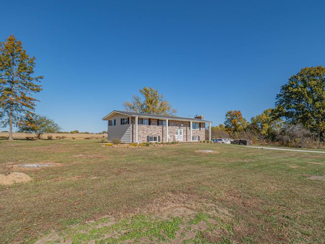 6534 S 63 BUSINESS HIGHWAY, Moberly, MO 65270