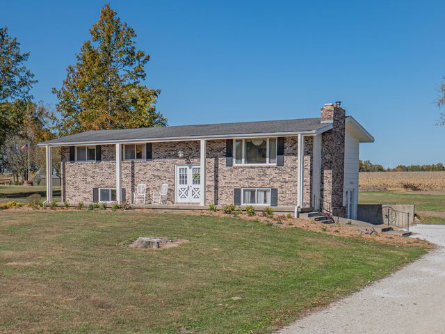 6534 S 63 BUSINESS HIGHWAY, Moberly, MO 65270