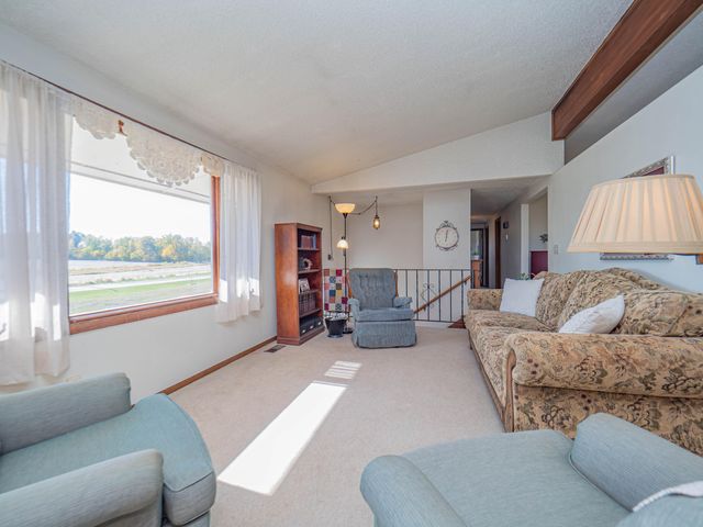 6534 S 63 BUSINESS HIGHWAY, Moberly, MO 65270