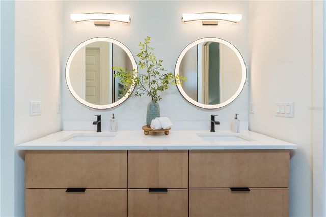 901 EAGLE LANE, Apollo Beach, FL 33572