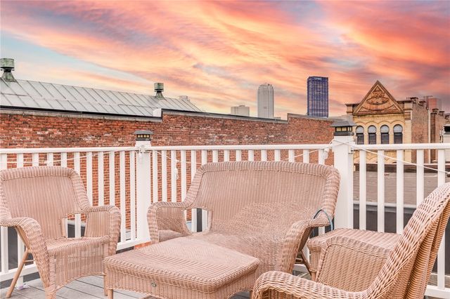 70 S 12th St, South Side, PA 15203