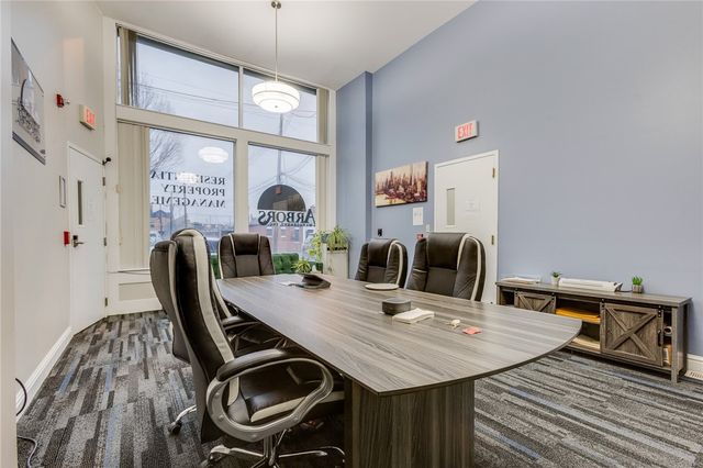 70 S 12th St, South Side, PA 15203