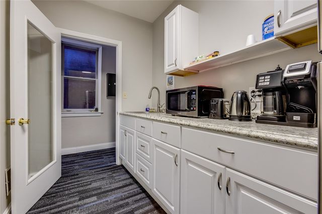 70 S 12th St, South Side, PA 15203