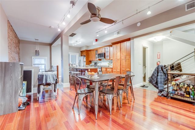 70 S 12th St, South Side, PA 15203