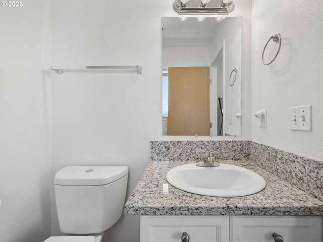 1384 Sw 22ND Ter, Gresham, OR 97080
