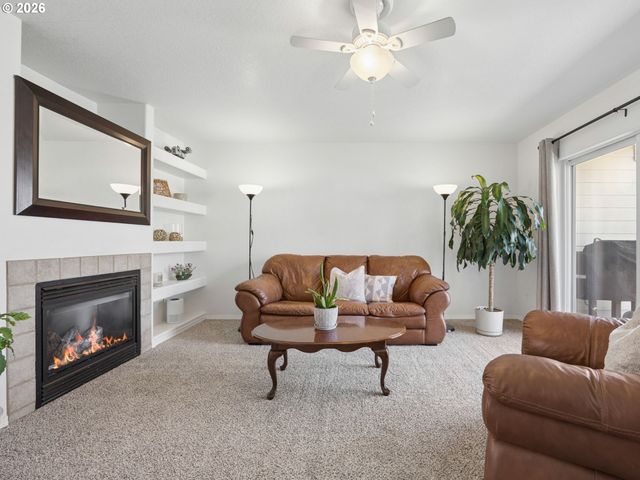 1384 Sw 22ND Ter, Gresham, OR 97080